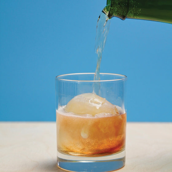 Five-Bottle Bar: A Simple Guide to Stylish Cocktails Recipe Book