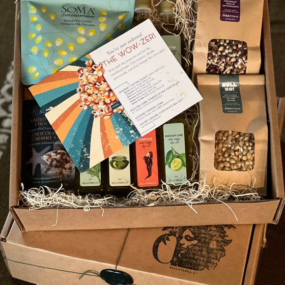 "The Wow-Zer!" Gourmet Snacker Gift Box